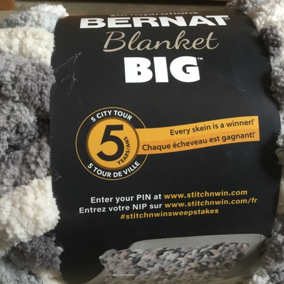 Bernat Yarnspirations big blanket Jumbo yarn 32 yards grays - Picture 3 of 7